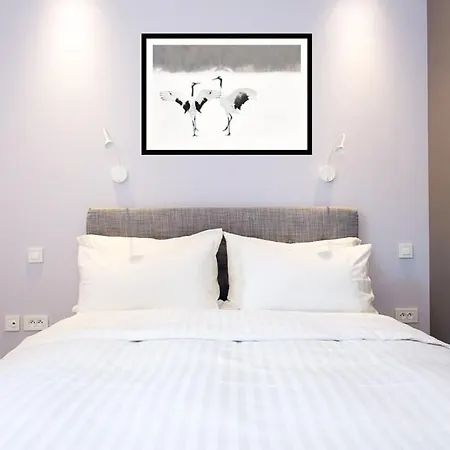 Pure & Chic 2beds/2baths In Centre! شقة *