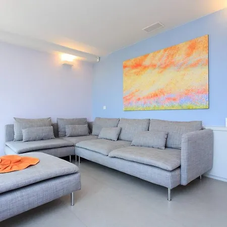 Pure & Chic 2beds/2baths In Centre! كان