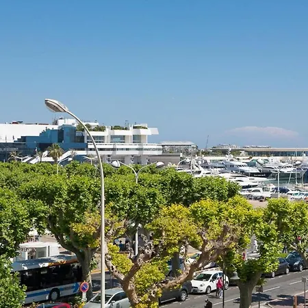 شقة Pure & Chic 2beds/2baths In Centre! *