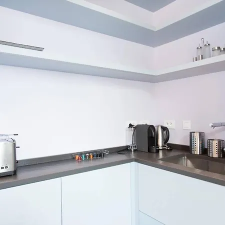 Pure & Chic 2beds/2baths In Centre! Appartement *