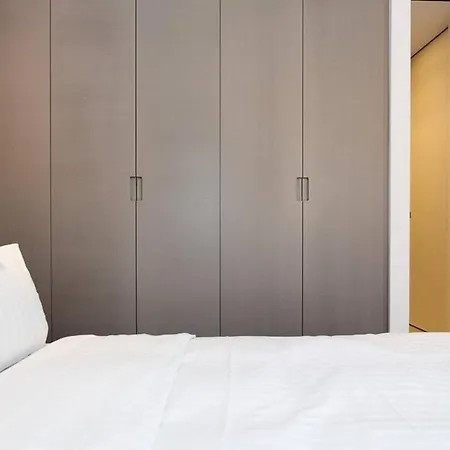 Pure & Chic 2beds/2baths In Centre! Appartement